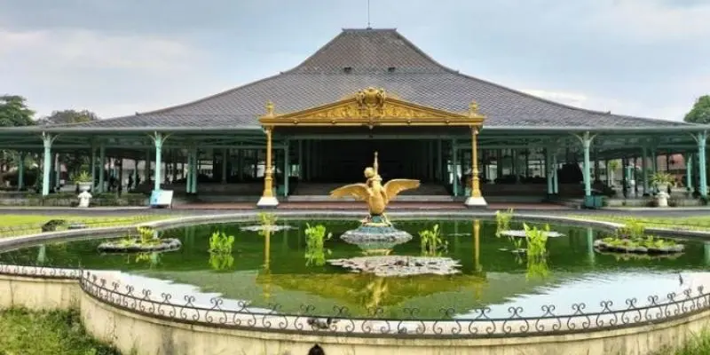 Pura Mangkunegaran, Tempat Bersejarah di Surakarta